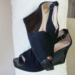 Taryn Rose Black Wedges